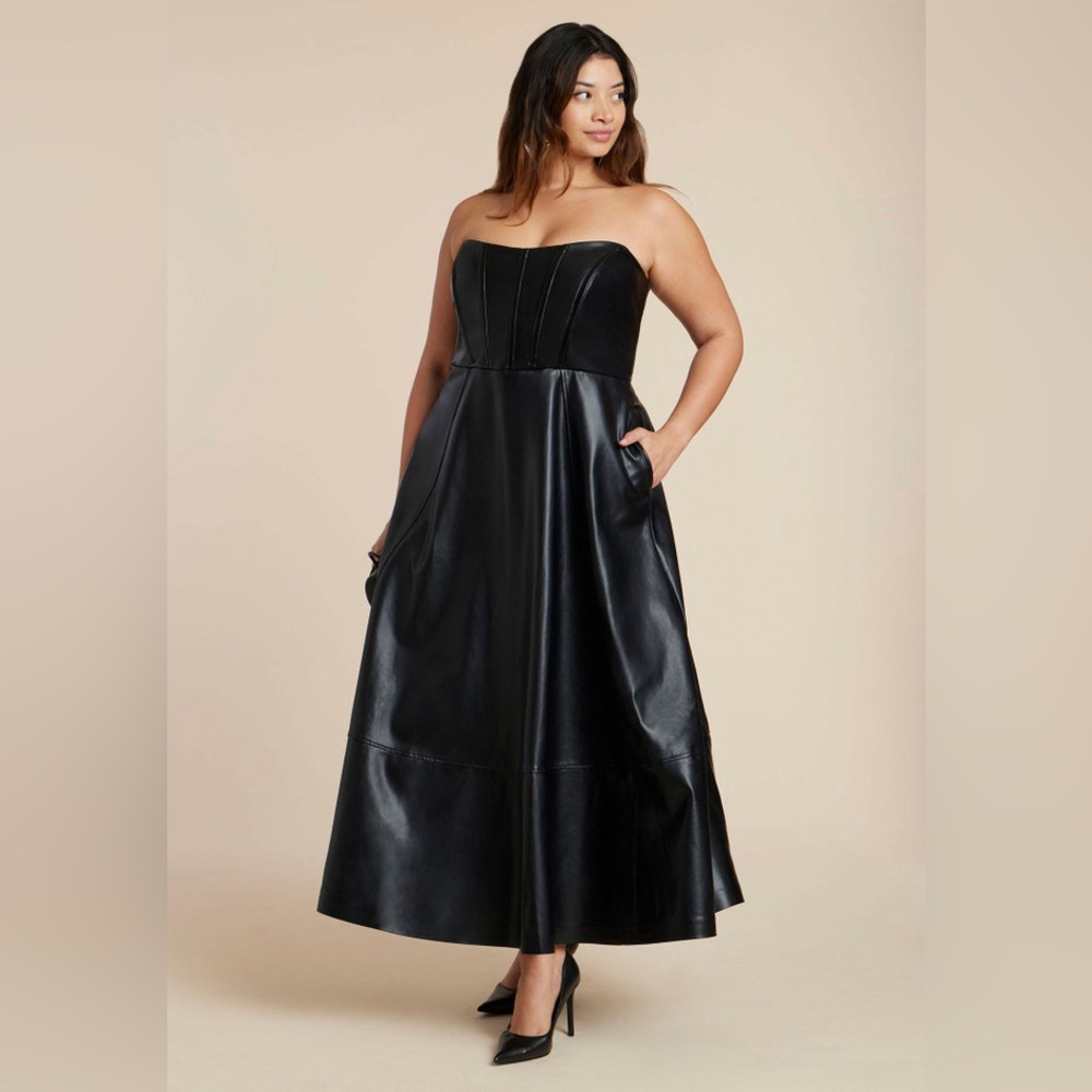 🖤🔥🖤 Elegant Faux Leather Maxi Dress🖤🔥🖤
